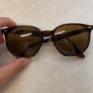 Polarized ray bans